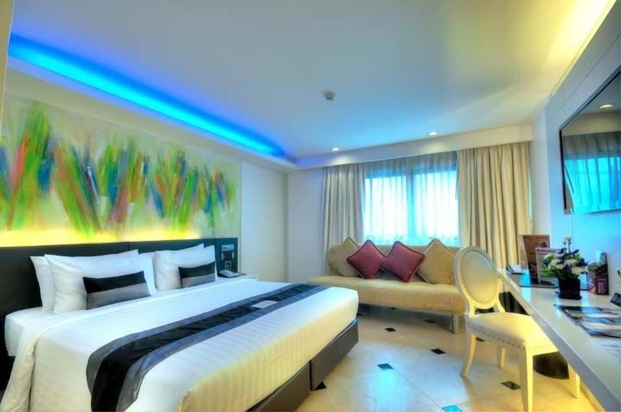 Hotel Aspira Skyy Sukhumvit 1 Bangkok Esterno foto