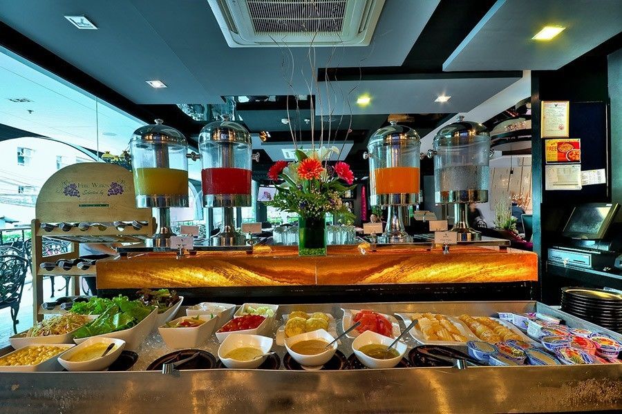 Hotel Aspira Skyy Sukhumvit 1 Bangkok Esterno foto