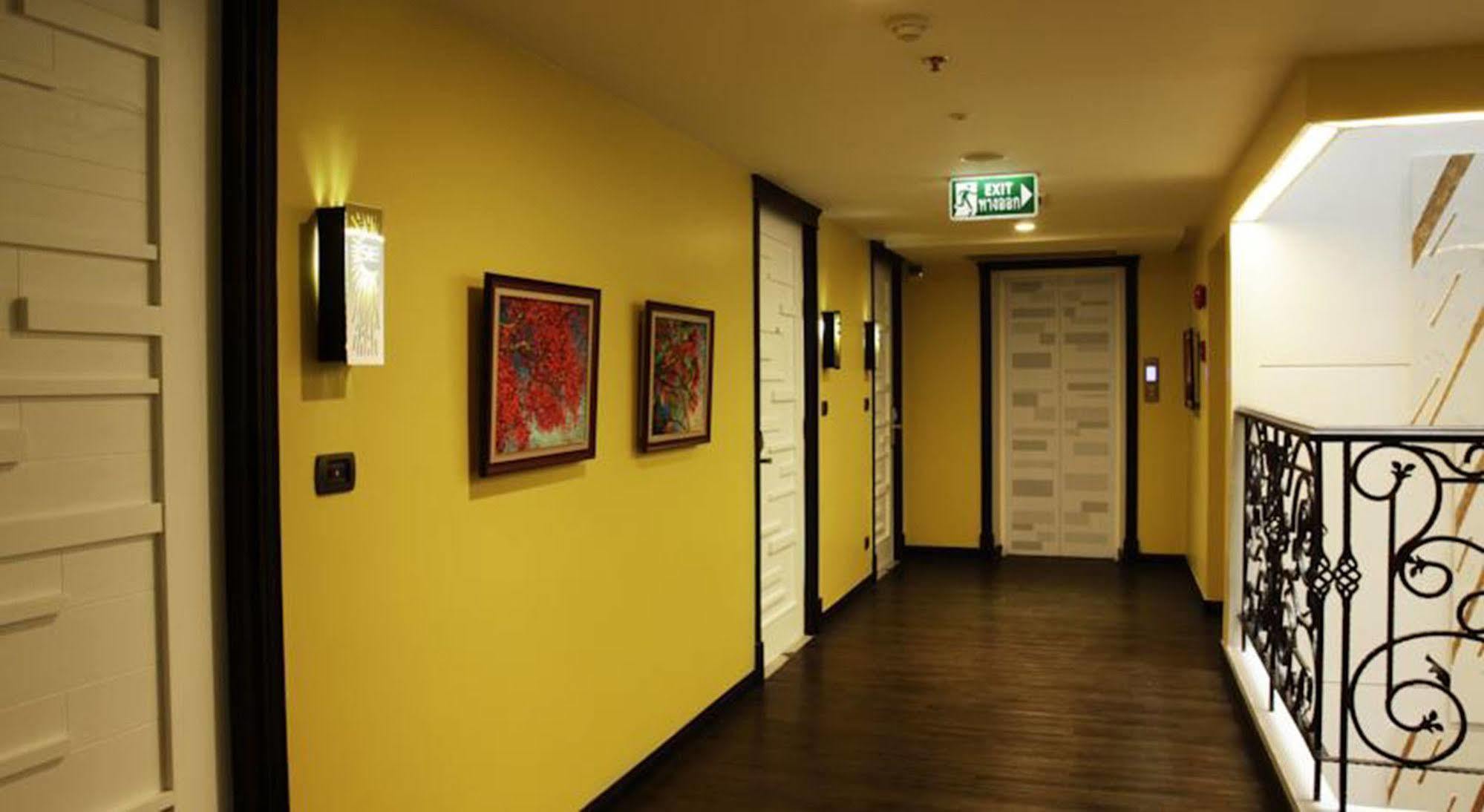 Hotel Aspira Skyy Sukhumvit 1 Bangkok Esterno foto