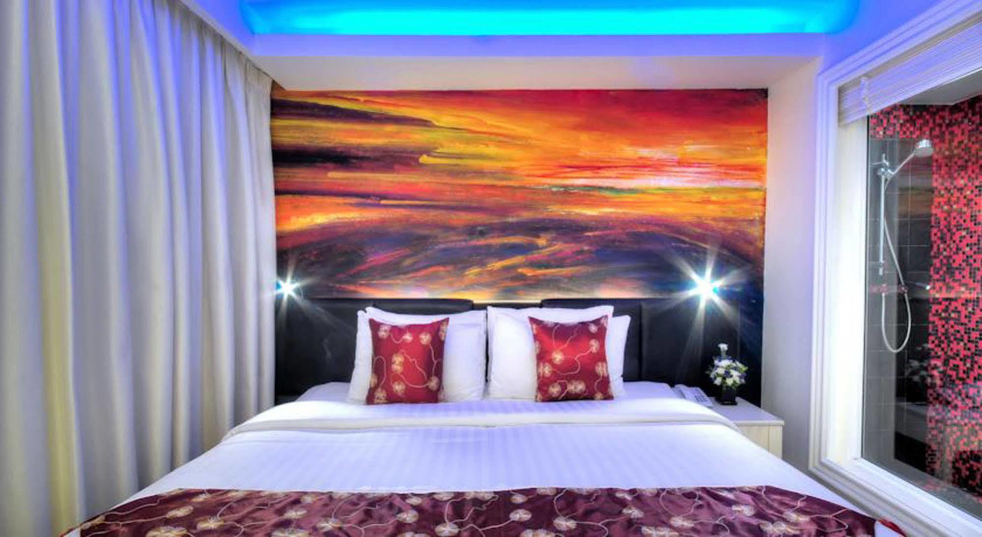 Hotel Aspira Skyy Sukhumvit 1 Bangkok Esterno foto