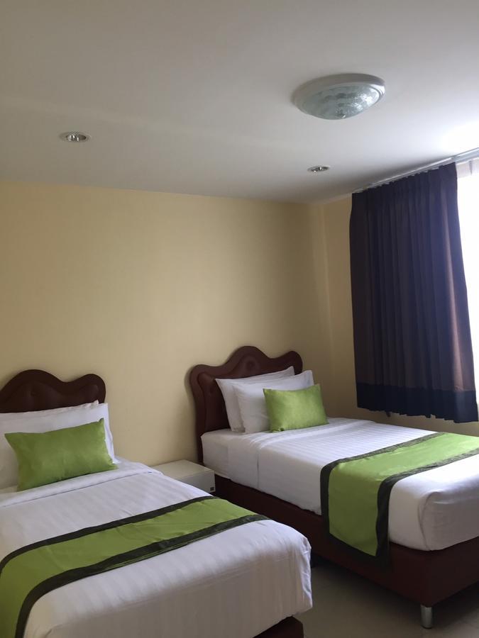Hotel Aspira Skyy Sukhumvit 1 Bangkok Esterno foto